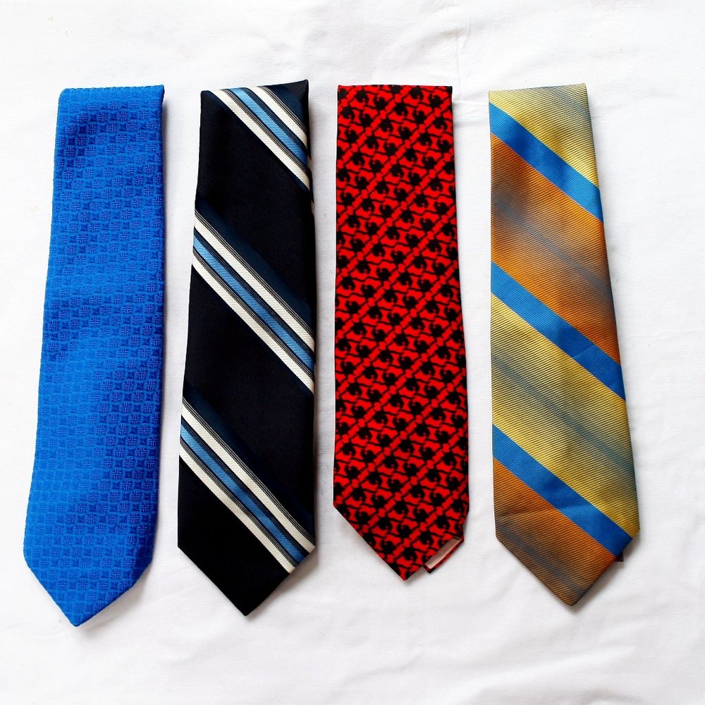 Lot of 4 Vintage Men's Neck Ties